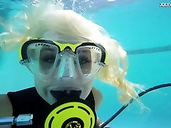 Hungarian lesbian stunners underwater Vodichkina and Farkas