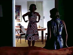 Sapphic Allurement - The Temptation of the Older Woman