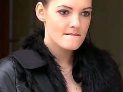 Gym lesbos pussylicking and fingerfucking trio Gym lesbos pussylicking and fingerfucking trio