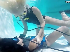 Wild underwater scuba diving fun with a voracious girly-girl Vodichkina