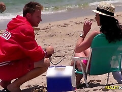 MilfHunter - Lip assistance MilfHunter - Lip assistance