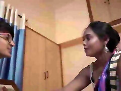 Desi Kamvali Bay Sunita Has Hardcore sex with Cherry Boy