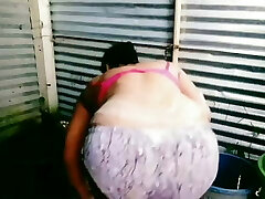 Panty bath aapki Nisha Bhabhi hot