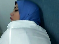 Horny Big Ass Iraqi Married Milf