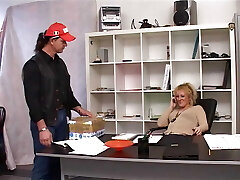 At the office with my tart colleague! (Full Movie) At the office with my tart colleague! (Full Movie)