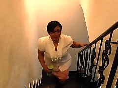 Latin mature blowjob pussy licking finger-tickling and hardcore fuck with handy man