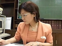 Principal Woman Principal Woman