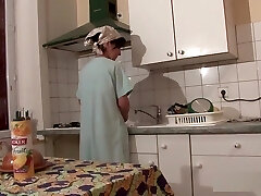 Jeune gars encule une mature Jeune gars encule une mature