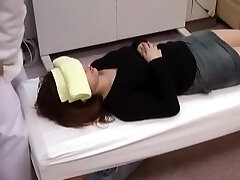 Caught On Tape! Two Spill Behind-the-scenes Moments With Head Doctor Manipulative Pervert