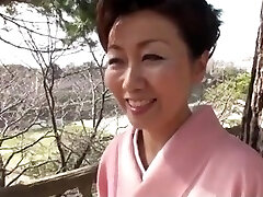 39 yr old Yayoi Iida Guzzles two Loads (Uncensored)