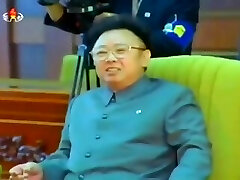 Kim Jong Il salutes South Korean President Kim Dae Jung