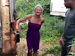 Crackhead sucks and boinks for money..Anal !!