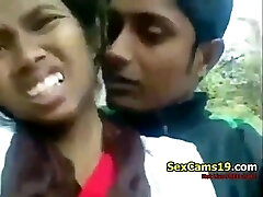 spicygirlcam - Desi Indian Girl Sucky-sucky Her BF Outdoor