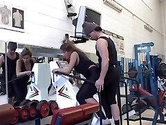 mature get butt-fucked by her trainer in gym anal troia