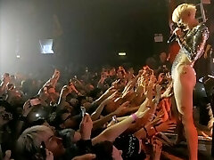 Miley Cyrus Allows Fans to Touch Her Cunny,Breast & Butthole During Show Miley Cyrus Allows Fans to Touch Her Cunny,Breast & Butthole During Show