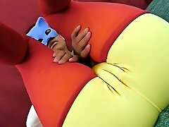 Hot YogA Stunner BIG CAMELTOE and Large ROUND ASS in Spandex
