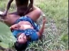 Indian slut gets a good fuck in the forest