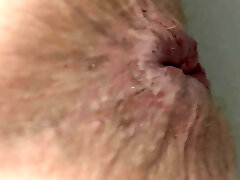Peeing and opening my muddy butthole for you! Bathroom show off as well!