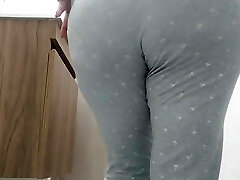 Recording my sista's big ass in the bathroom