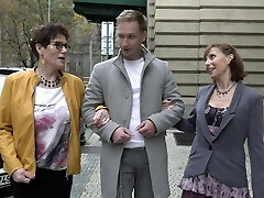 Rough FFM threesome on the sofa with mature dame - Ryanne