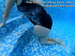 Crossed legs ejaculation in outdoors pool Crossed legs ejaculation in outdoors pool