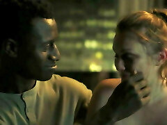 Lena Schmidtke Bare in Berlin, Alexanderplatz (2020) Lena Schmidtke Bare in Berlin, Alexanderplatz (2020)