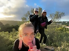 Nerdy Blonde Teenie Pleased Me With a Super-cute Public Blowie During Our Hike