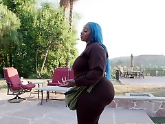 MS. MONROE - BRICKZILLA MS. MONROE - BRICKZILLA