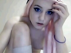 Pink haired amateur emo webcam hottie enjoys kneading her holes