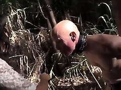 Empress Jennifer - outdoors smack Empress Jennifer - outdoors smack