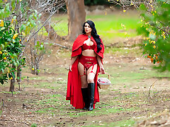 Lil Red Riding Hood and Kleio Valentien Lil Red Riding Hood and Kleio Valentien
