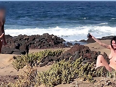 NUDIST BEACH Oral: I show my rock-hard cock to a biotch that asks me for a blowjob and cum in her mouth.