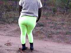 Big butts in Stretch Pants Yellow