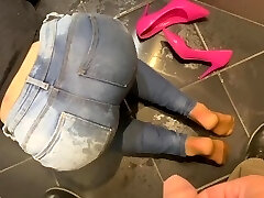 He Pee on my Ass in Jeans