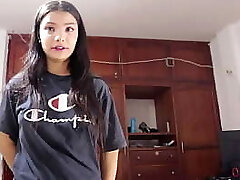 AMIGO pone una gran polla y se folla la boca de la Vecina mientras el programa ? internal cumshot ?fellatio - porn en espanol - real casero