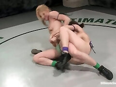 Blonde sucks a cord-on and gets played after a fight Blonde sucks a cord-on and gets played after a fight