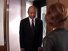 Japanese housewife banged by her hubby and his friends!