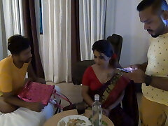 Tina gaye do ladke ke paas. Hua bhorpur chudai, Full vid Tina gaye do ladke ke paas. Hua bhorpur chudai, Full vid