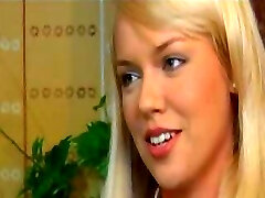 Julie Silver & Ellen Saint Play Piano