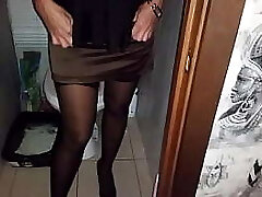 Russian Sexy teacher was doing a lesson and wanted to urinate, the student began to sight on in the restroom, and then licked and took out big toys (film one, Alina Tumanova) Russian Sexy teacher was doing a lesson and wanted to urinate, the student began to sight on in the restroom, and then licked and took out big toys (film one, Alina Tumanova)