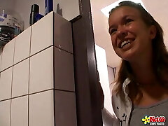 Dutch gangbang with 1 lady and 4 guys! Dutch gangbang with 1 lady and 4 guys!