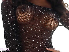 Asian Babe Putri Cinta Toying with Her Cootchie On Empty Beach Asian Babe Putri Cinta Toying with Her Cootchie On Empty Beach