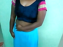 Scorching tamil aunty in blouse 