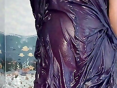 Priya’s new bathing video in petticoat – red-hot bathing