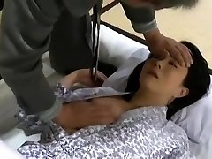 Round japanese milf gives blowjob