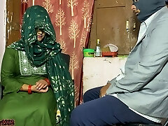 Hard Anal  chief ne  secretary  ko cheque badane ka jhasa dekae chudai kari 