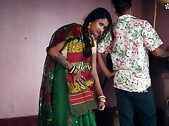 sauteli maa ko devar ke sath chodte huye dekha ussi ke sautele bete ne ( Hindi Audio ) sauteli maa ko devar ke sath chodte huye dekha ussi ke sautele bete ne ( Hindi Audio )