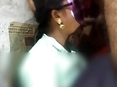 Desi Village chick ko aapna lund ka pani pilaya Desi Village chick ko aapna lund ka pani pilaya