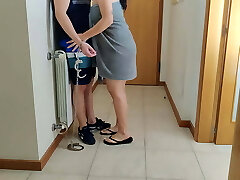 Slut wifey handcuffs and fucks delivery guy until he cums inside her