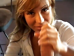 Dirty Talking Mom loves buttfuck